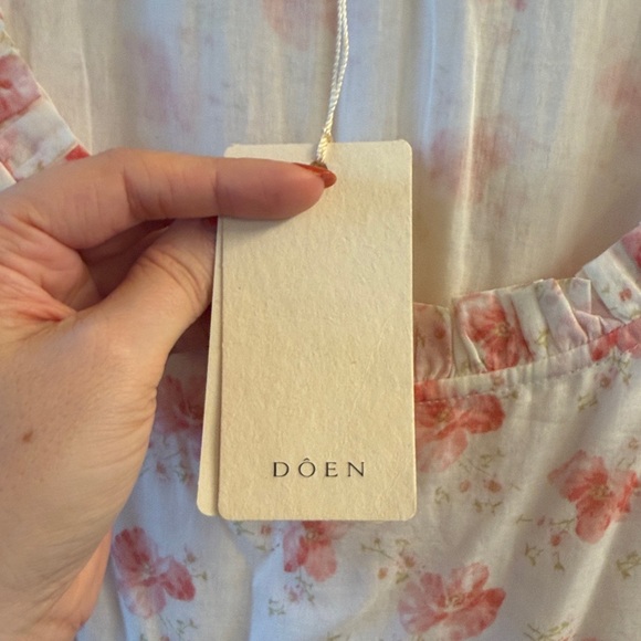 NWT Doen Garnet Dress in White Poppy Print - Picture 4 of 8